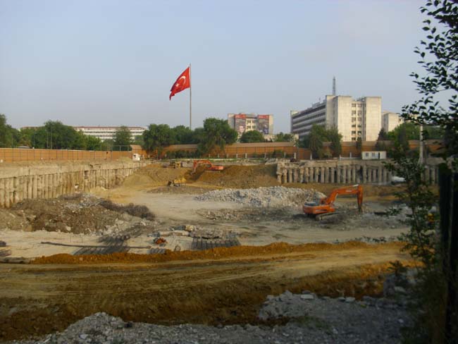 Vatan Caddesi Yeni Bir Bina