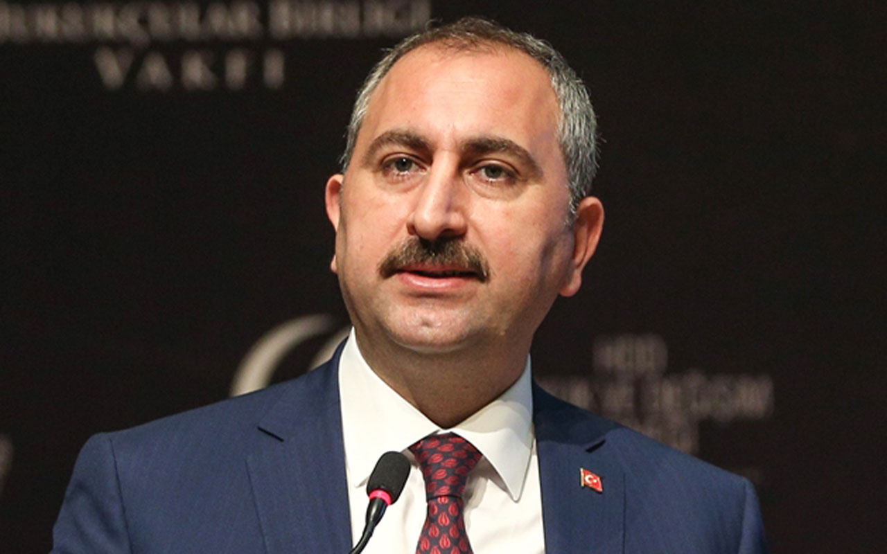 Gül: Hakim-savcı adaylık dönemini 2 yıla çıkardık