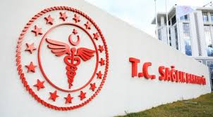 Sağlık çalışanlarına getirilen izin kısıtlaması kaldırıldı.