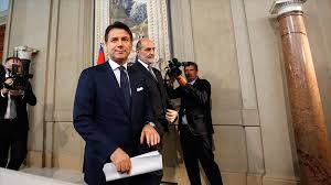 İtalya da Hükümet İstifa Etti