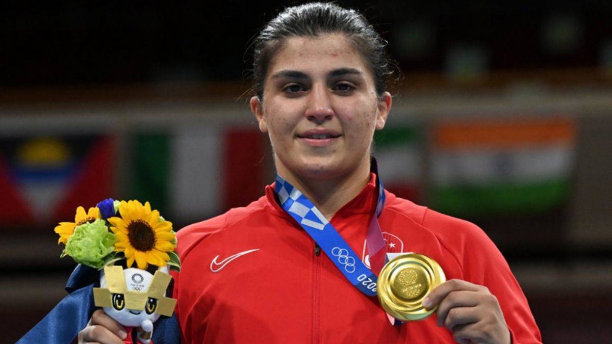 Busenaz : Madalyayı Cumhurbaşkanı armağan ediyorum