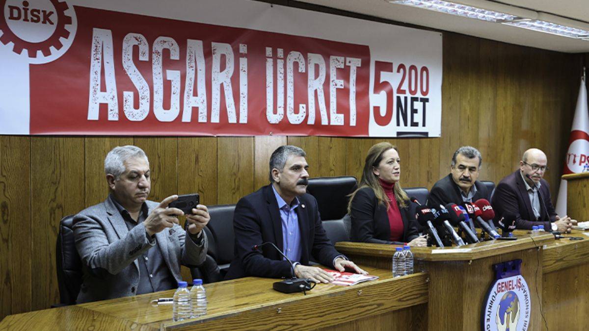DİSK ten Asgari Ücret 5200 Tl Olsun Talebi
