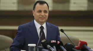 AYM  Başkanlığına Zühtü Arslan, yeniden seçildi.