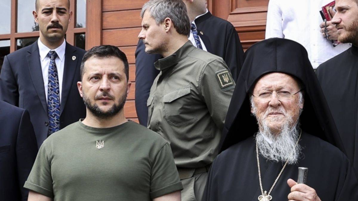 Zelenski ve Bartholomeos'tan ortak basın açıklaması