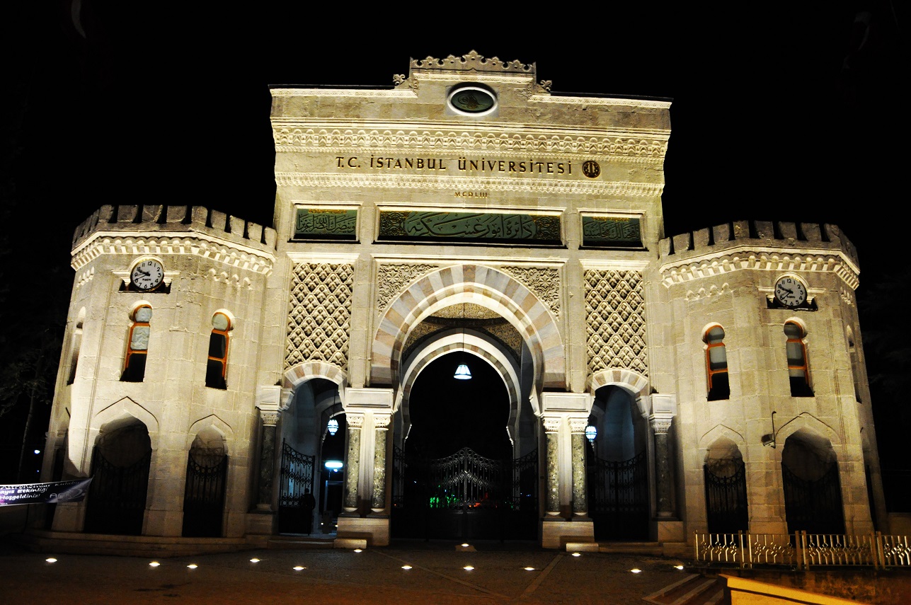 İstanbul Üniversitesinden skandal için açıklama geldi.