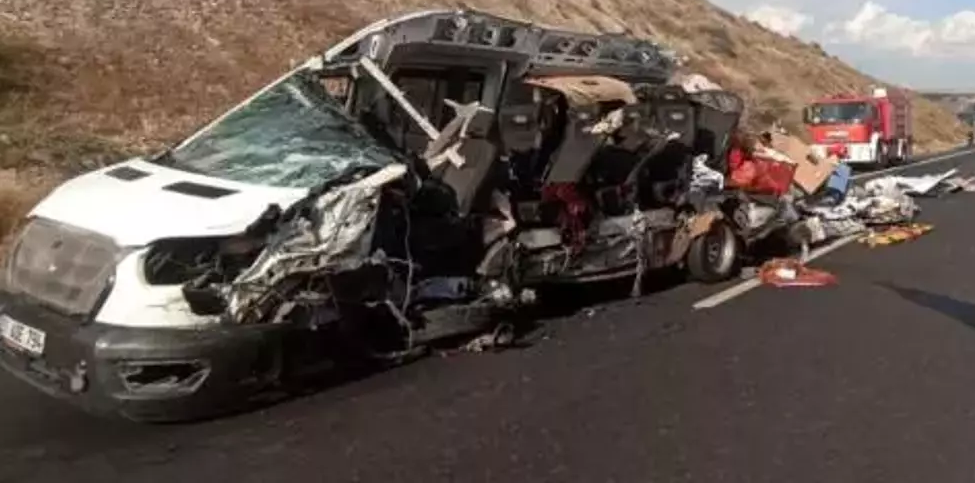 TAG Otoyolu'nda feci kaza