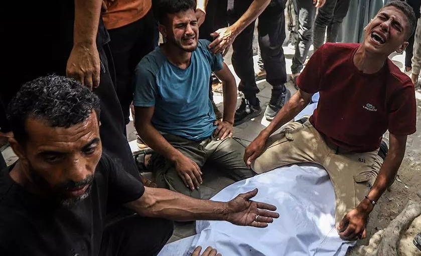 Cani İsrai Han yunusta yardım bekleyenleri vurdu