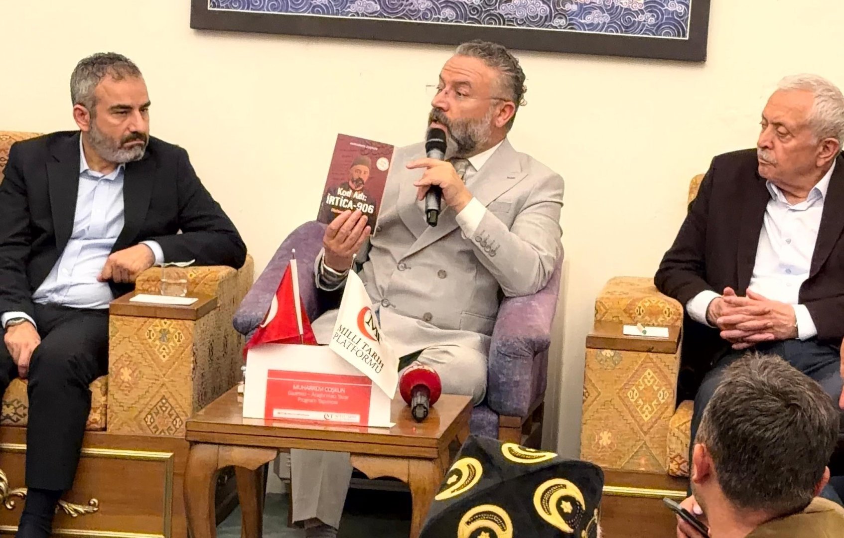 MİLLİ TARİH PLATFORMU'NDAN KRİTİK KONFERANS: