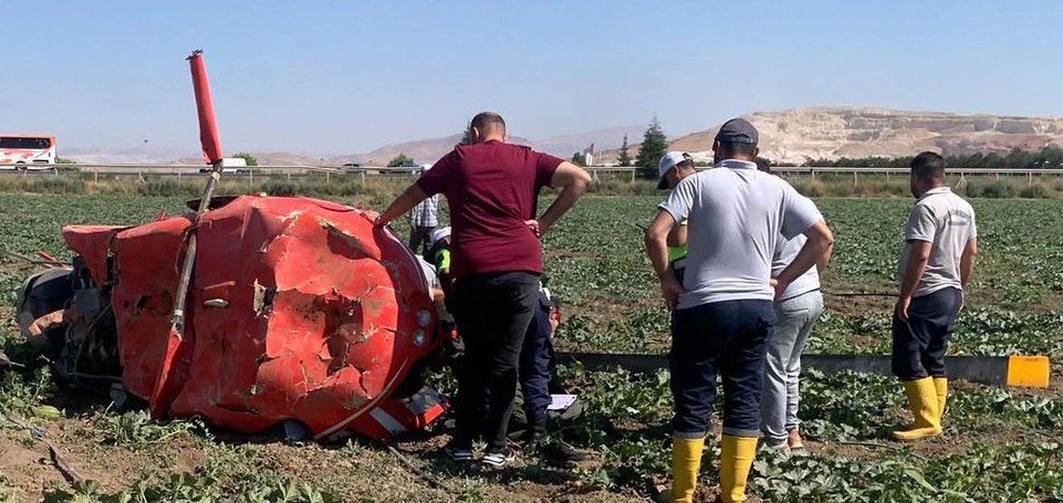 Ankara'da Eğitim Helikopteri Düştü. 1Pilot şehit düştü