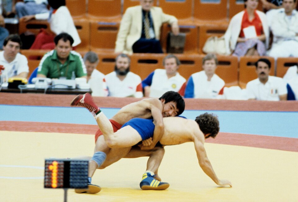 Milli güreşçi Rıza Kayaalp tarih yazdı