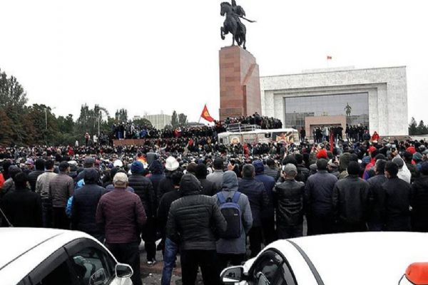 Bişkekte yeniden Olağanüstü Hal ilan