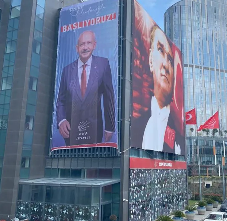 CHP İstanbul İl Binasına silahlı