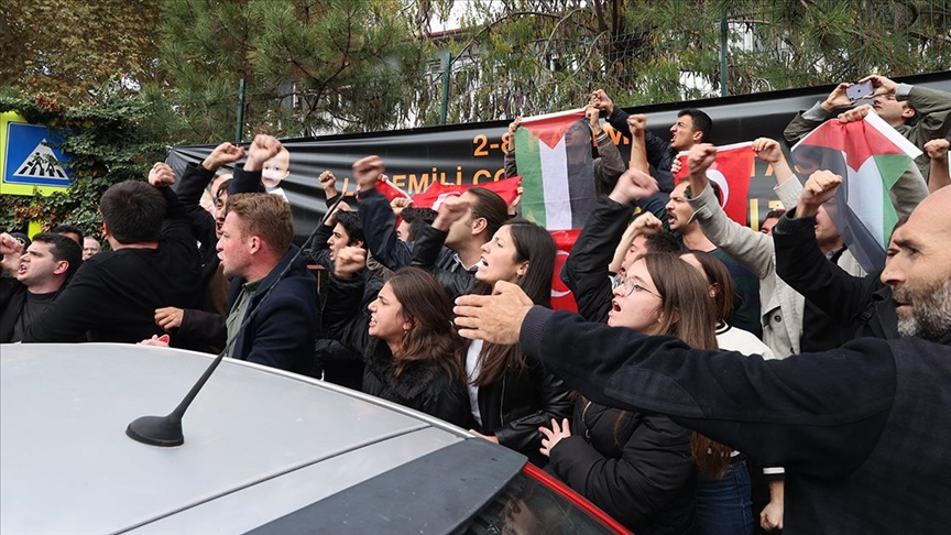 Blinkenın Türkiye ziyareti protesto