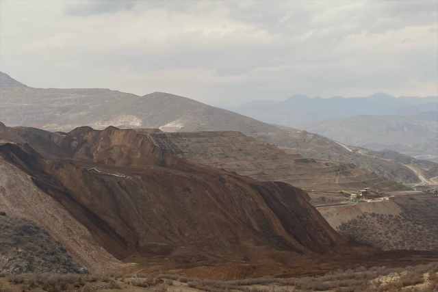 Erzincandaki maden ocağında üretim