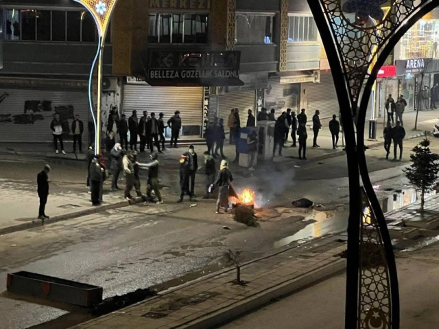 Van'daki mazbata protestoları Hakkari'ye sıçradı!