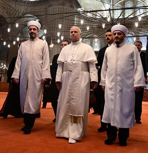 14üncü Leo, Sultanahmet Camiini ziyaret