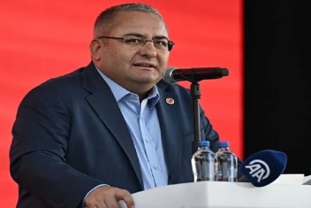 Özarslan’dan Özgür Özel’e suç
